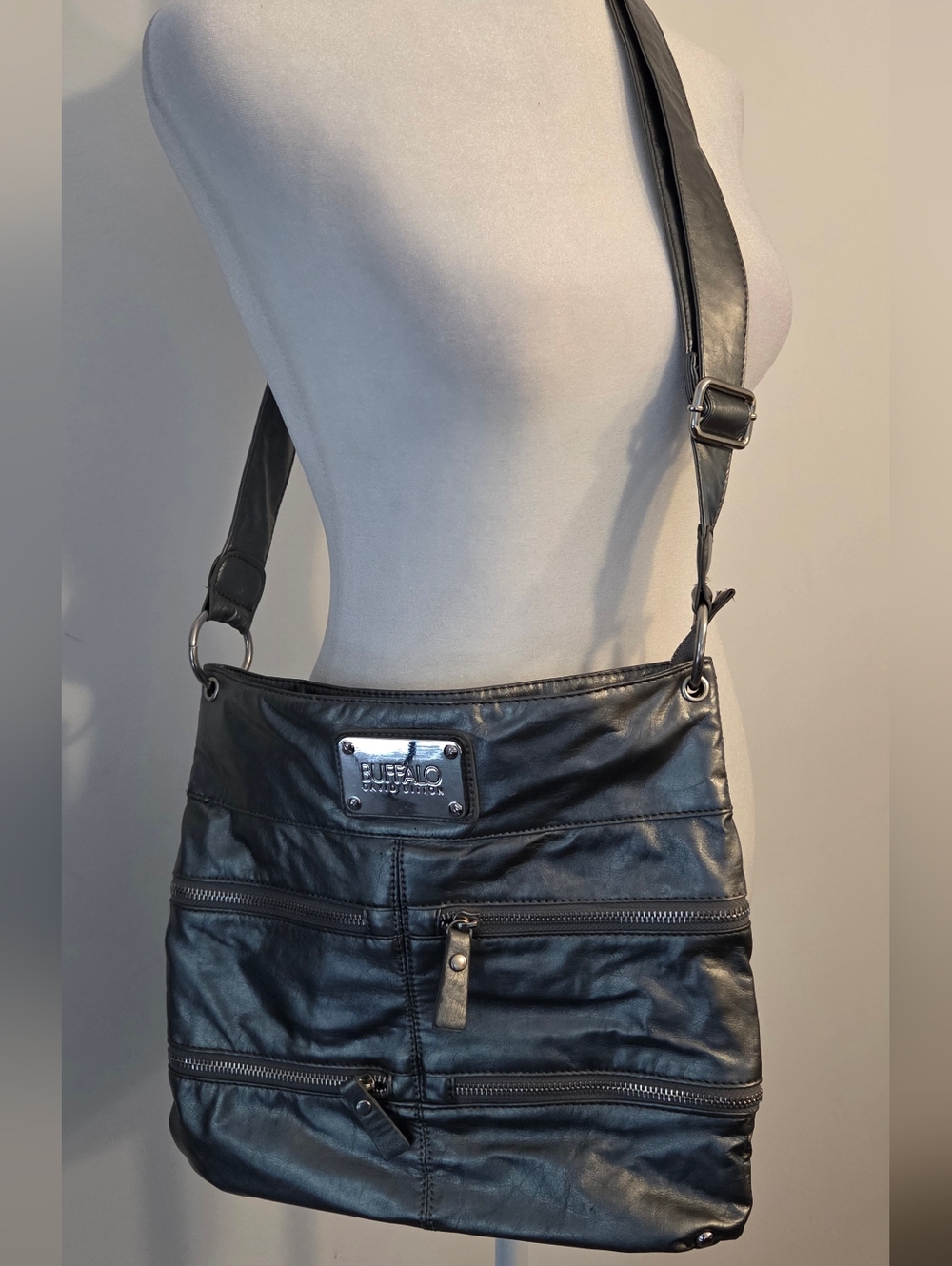 Buffalo David Bitton Dark Silver Messenger Bag - Picture 2 of 5